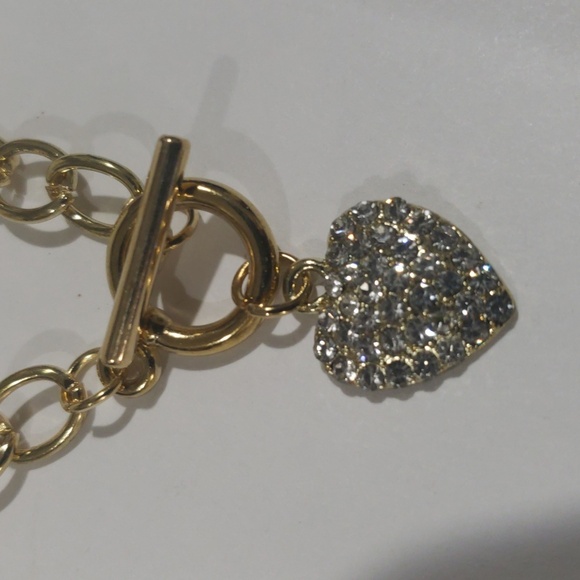 Dazzling Crystal Heart Pendant 20-inch Necklace - Gold Women's Fashion Jewelry - Picture 5 of 8